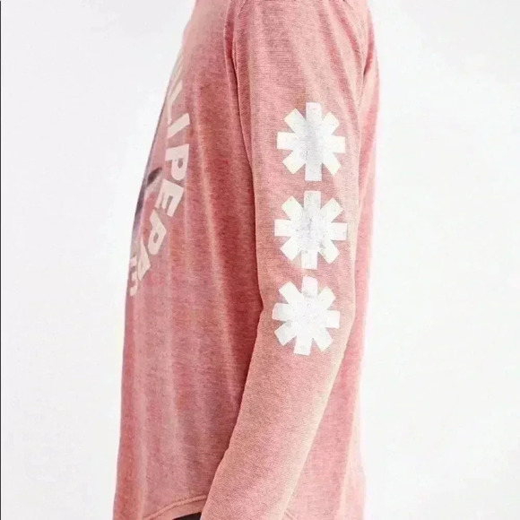 Red Hot Chili Peppers🌶🌶🌶 Long Sleeve Shirt! - Picture 2 of 7